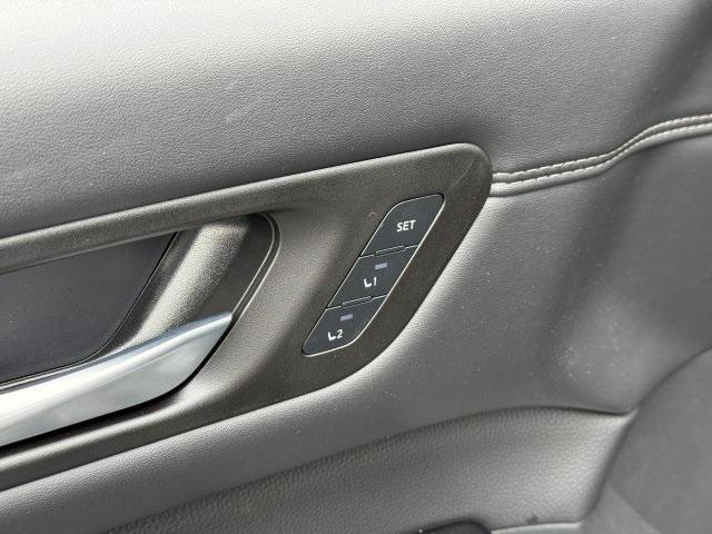 new 2025 Nissan Pathfinder car, priced at $50,252