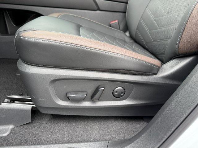 new 2025 Nissan Pathfinder car, priced at $50,141