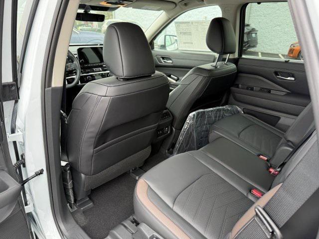new 2025 Nissan Pathfinder car, priced at $50,141