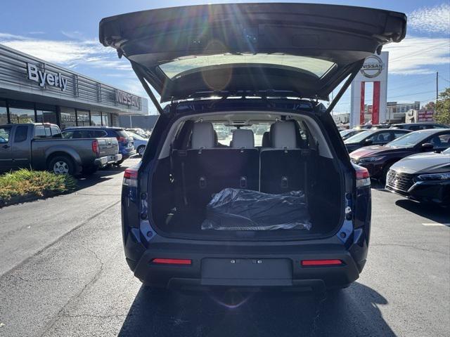 new 2025 Nissan Pathfinder car, priced at $34,572