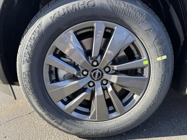 new 2025 Nissan Pathfinder car, priced at $34,572