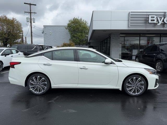 new 2025 Nissan Altima car, priced at $32,459