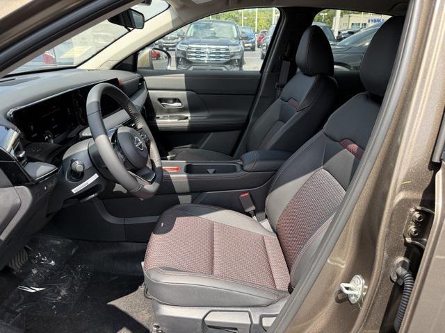 new 2025 Nissan Kicks car, priced at $26,334