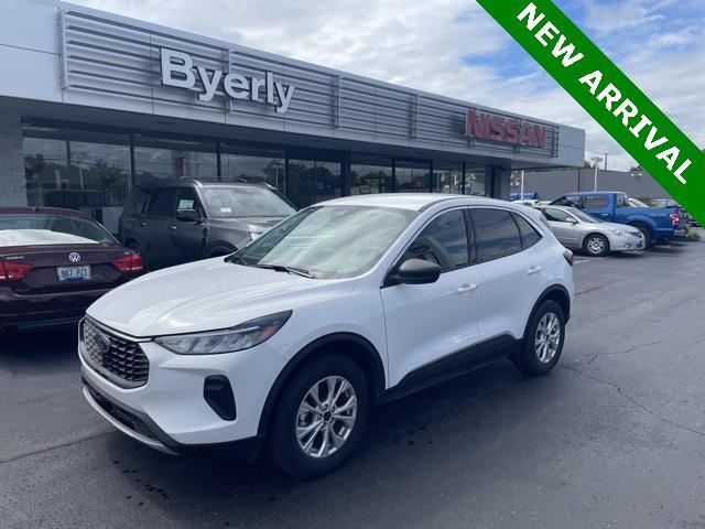 used 2024 Ford Escape car, priced at $25,995