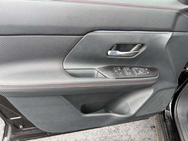 new 2025 Nissan Kicks car, priced at $28,634