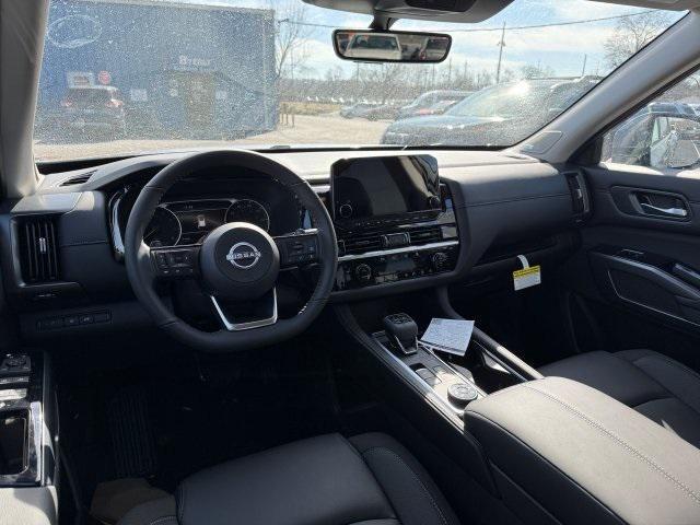 new 2025 Nissan Pathfinder car, priced at $45,572