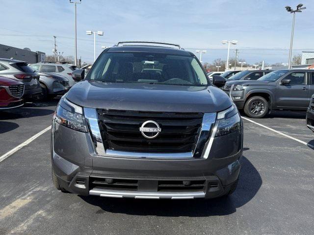 new 2025 Nissan Pathfinder car, priced at $45,572