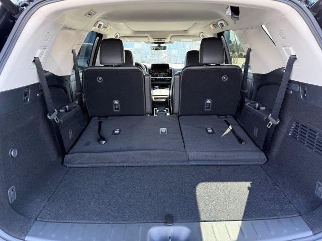 new 2025 Nissan Pathfinder car, priced at $45,572