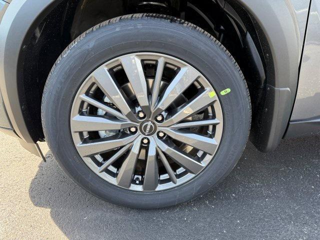 new 2025 Nissan Pathfinder car, priced at $45,572