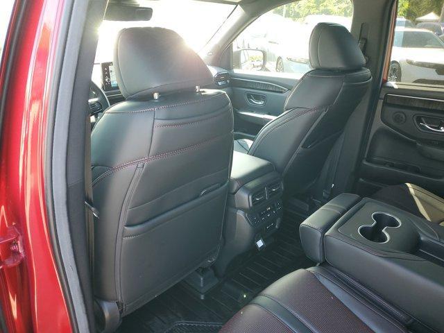 new 2025 Honda Pilot car, priced at $51,981