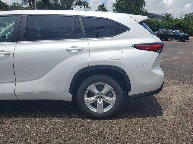 used 2023 Toyota Highlander car, priced at $35,888