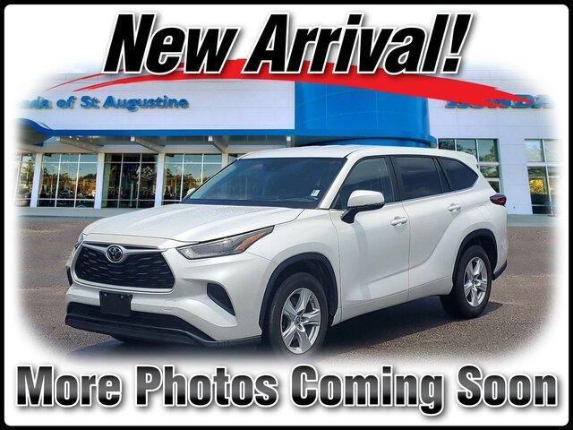 used 2023 Toyota Highlander car, priced at $35,888