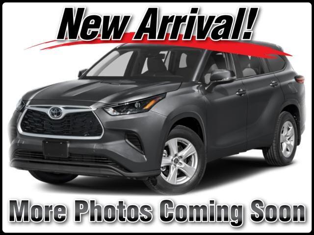 used 2023 Toyota Highlander car, priced at $36,988