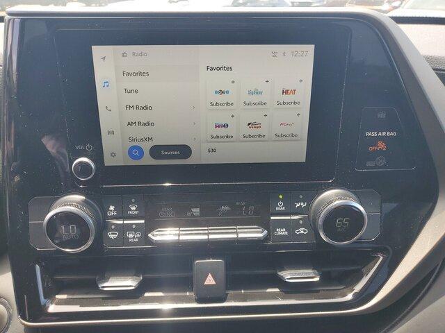 used 2023 Toyota Highlander car, priced at $35,888