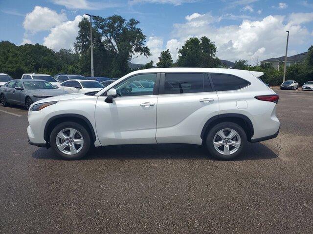 used 2023 Toyota Highlander car, priced at $35,888