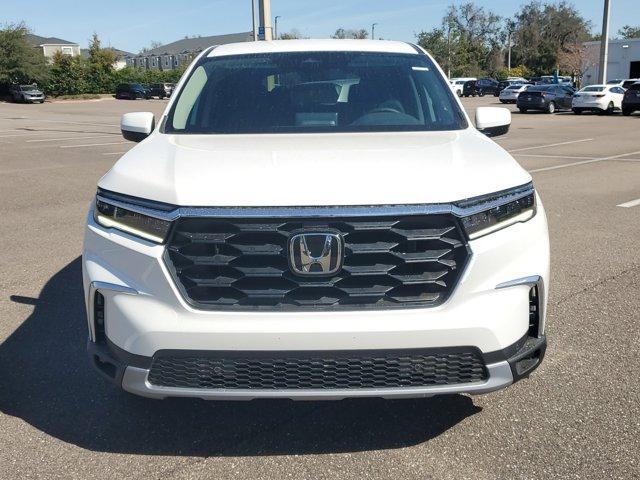 new 2025 Honda Pilot car, priced at $44,650