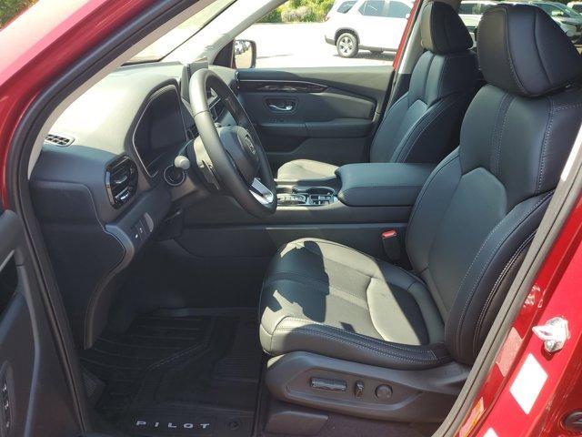new 2025 Honda Pilot car, priced at $47,658