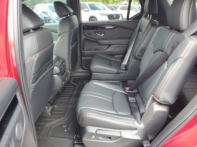 new 2025 Honda Pilot car, priced at $48,259