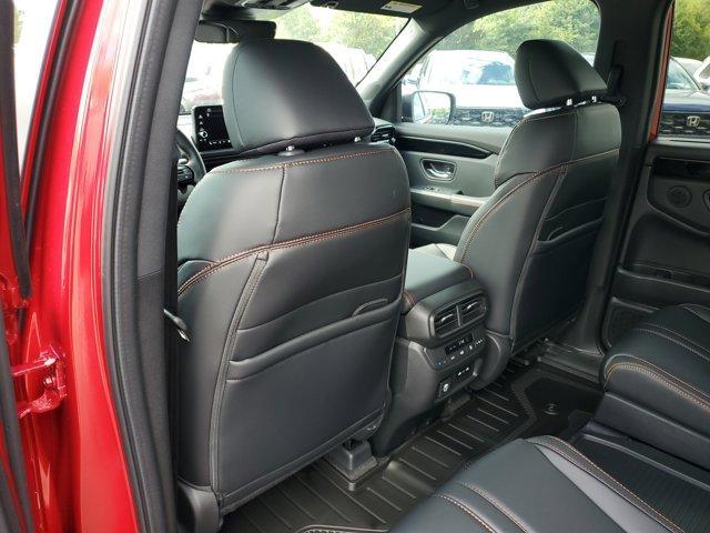 new 2025 Honda Pilot car, priced at $48,259