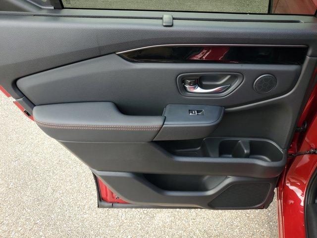 new 2025 Honda Pilot car, priced at $48,259