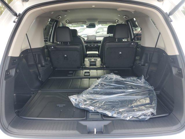 new 2025 Honda Pilot car, priced at $44,695