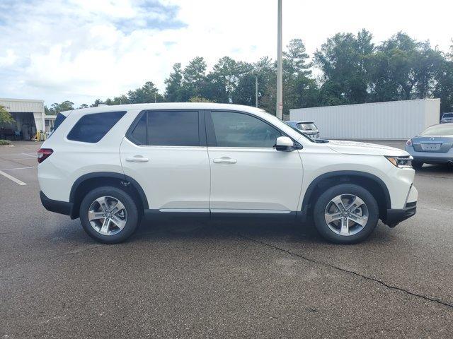 new 2025 Honda Pilot car, priced at $44,695