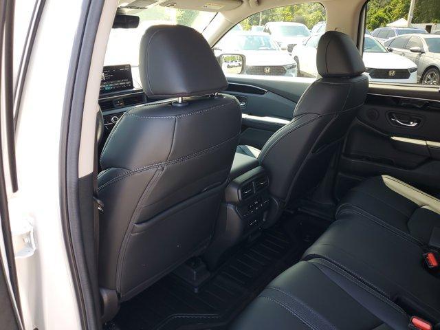 new 2025 Honda Pilot car, priced at $44,650