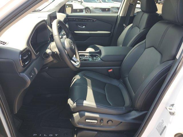 new 2025 Honda Pilot car, priced at $44,650
