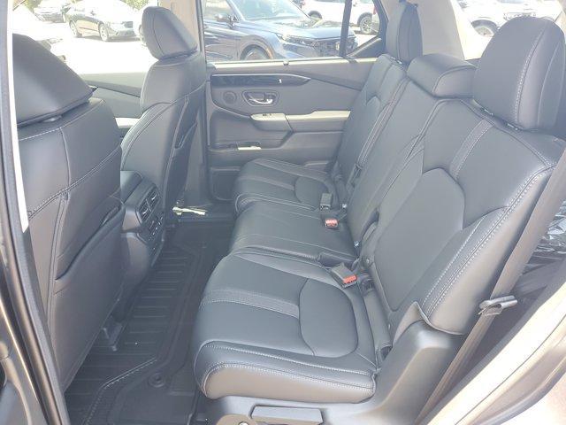 new 2025 Honda Pilot car, priced at $44,223