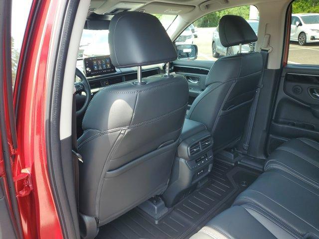new 2025 Honda Pilot car, priced at $47,658