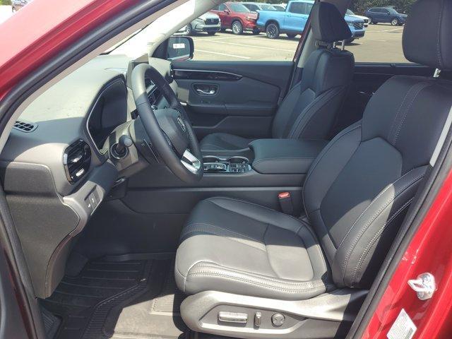 new 2025 Honda Pilot car, priced at $47,658