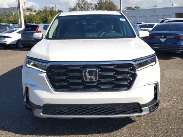 new 2025 Honda Pilot car, priced at $42,727