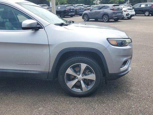 used 2019 Jeep Cherokee car, priced at $17,263