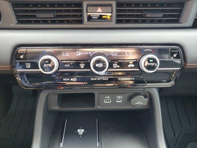 new 2025 Honda Pilot car, priced at $48,619