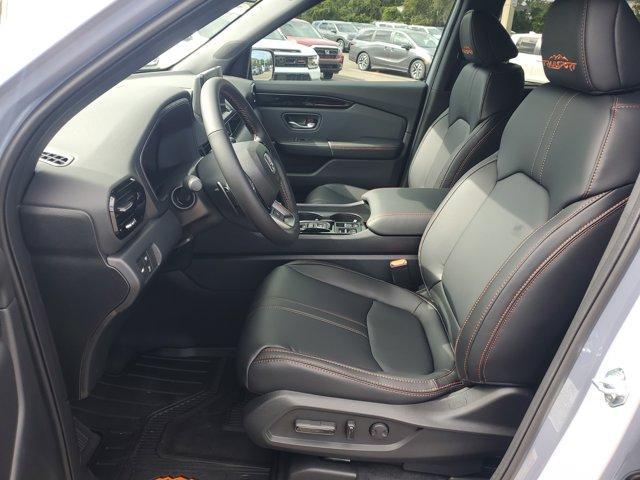 new 2025 Honda Pilot car, priced at $48,619