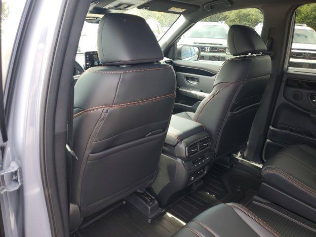new 2025 Honda Pilot car, priced at $48,619