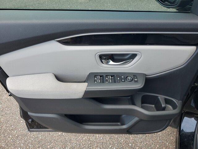 used 2023 Honda Pilot car, priced at $30,598