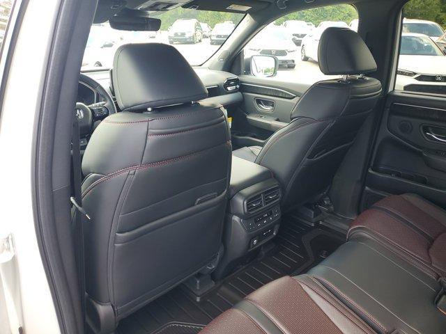 new 2025 Honda Pilot car, priced at $51,981