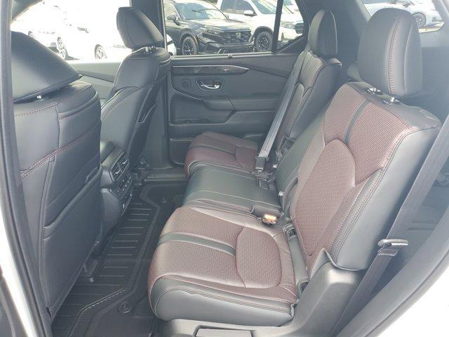 new 2025 Honda Pilot car, priced at $51,981