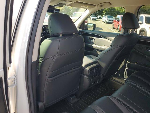 new 2025 Honda Pilot car, priced at $44,055