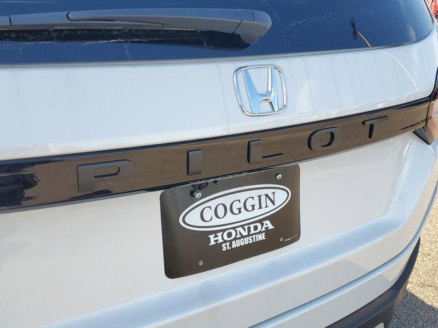 new 2025 Honda Pilot car, priced at $44,055