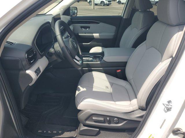 new 2025 Honda Pilot car, priced at $46,630