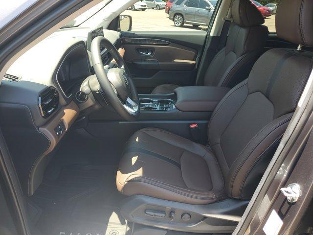 new 2025 Honda Pilot car, priced at $50,177