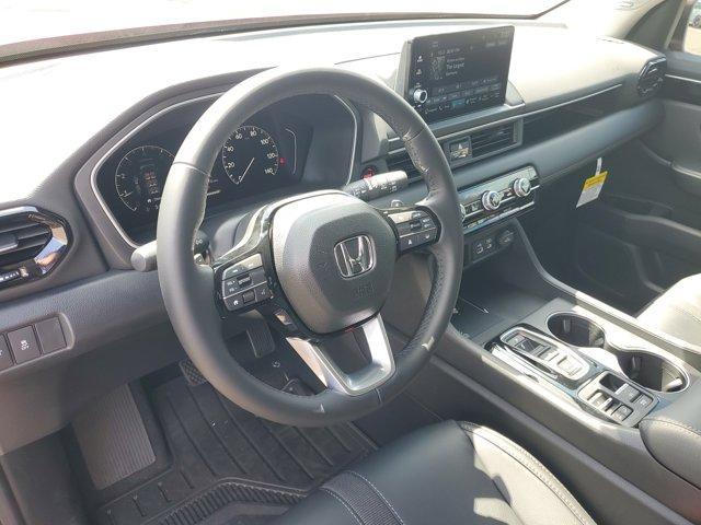 new 2025 Honda Pilot car, priced at $48,329