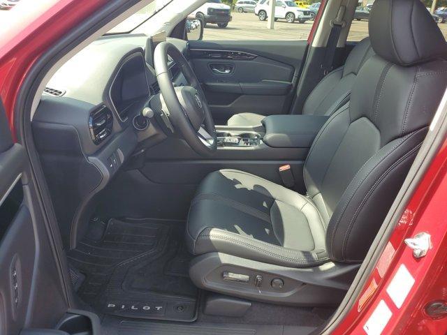 new 2025 Honda Pilot car, priced at $48,329