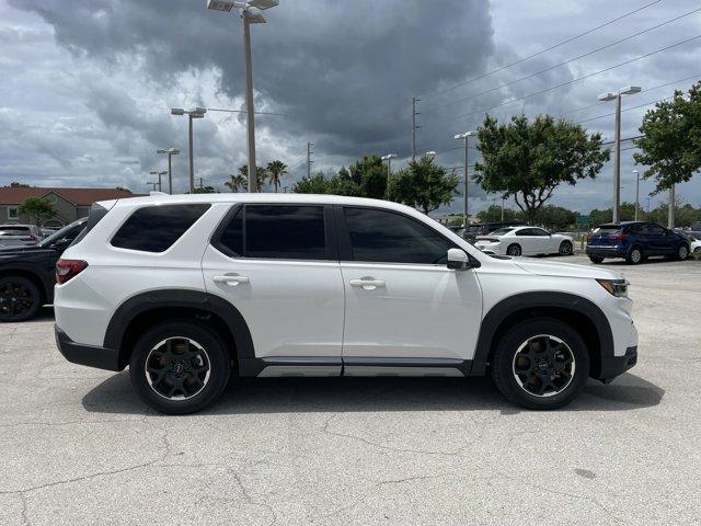new 2025 Honda Pilot car, priced at $45,190