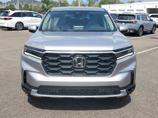 new 2025 Honda Pilot car, priced at $44,223