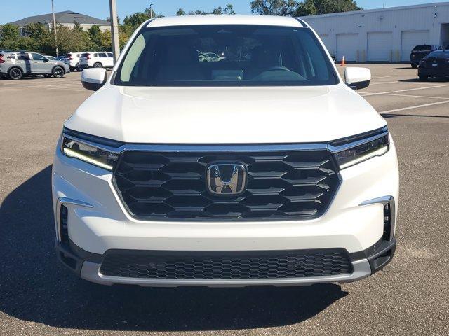 new 2025 Honda Pilot car, priced at $45,242