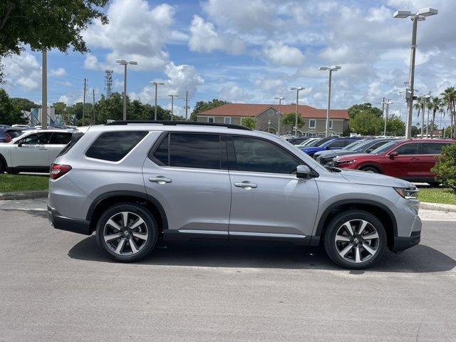 new 2025 Honda Pilot car, priced at $45,577