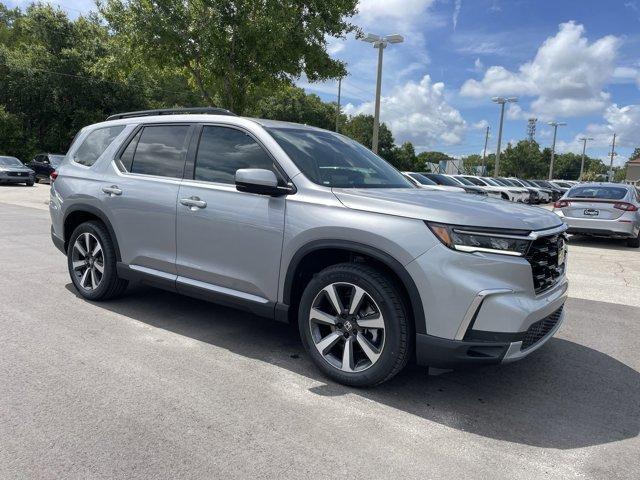 new 2025 Honda Pilot car, priced at $45,577